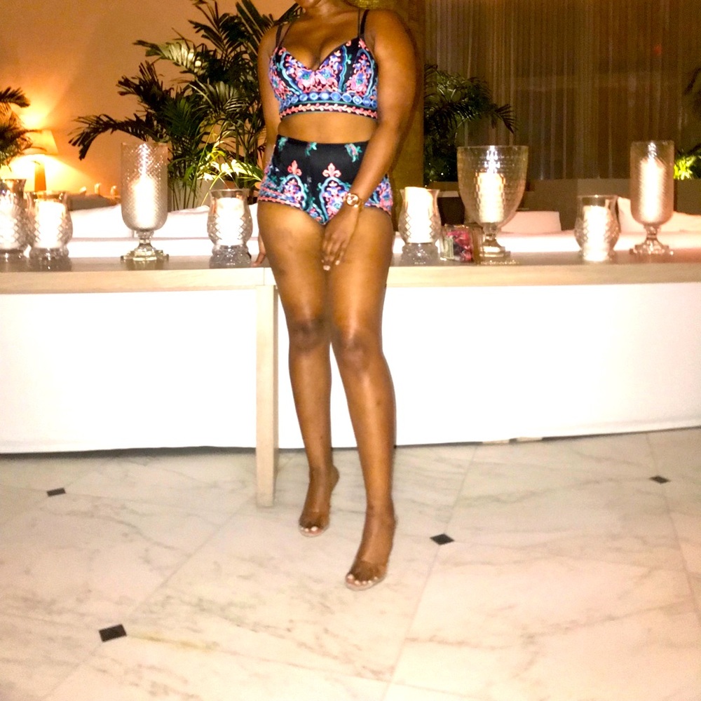 Tropical Set